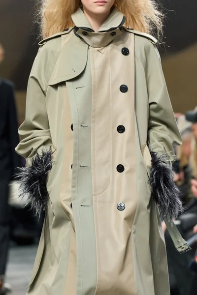 Look 208
